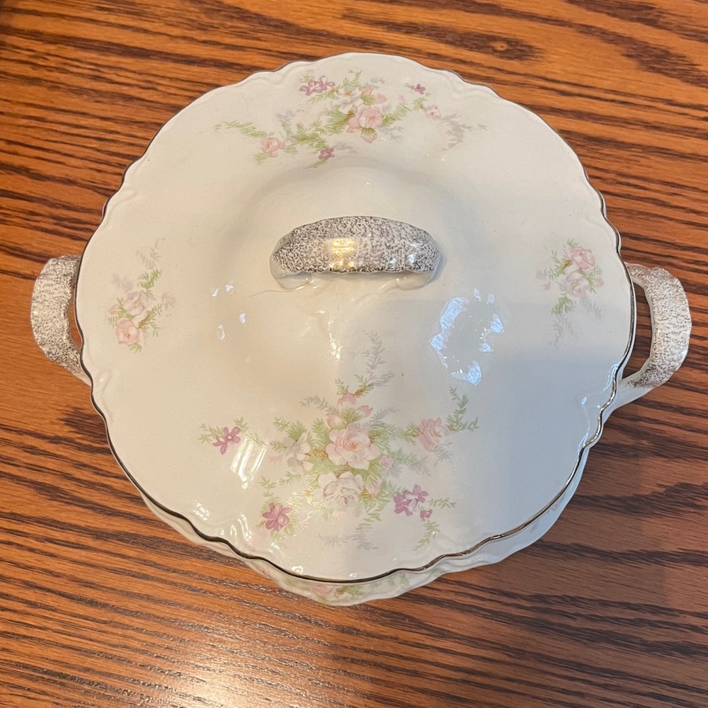 Homer Laughlin Floral Serveware with Lid - Picture 5 of 7